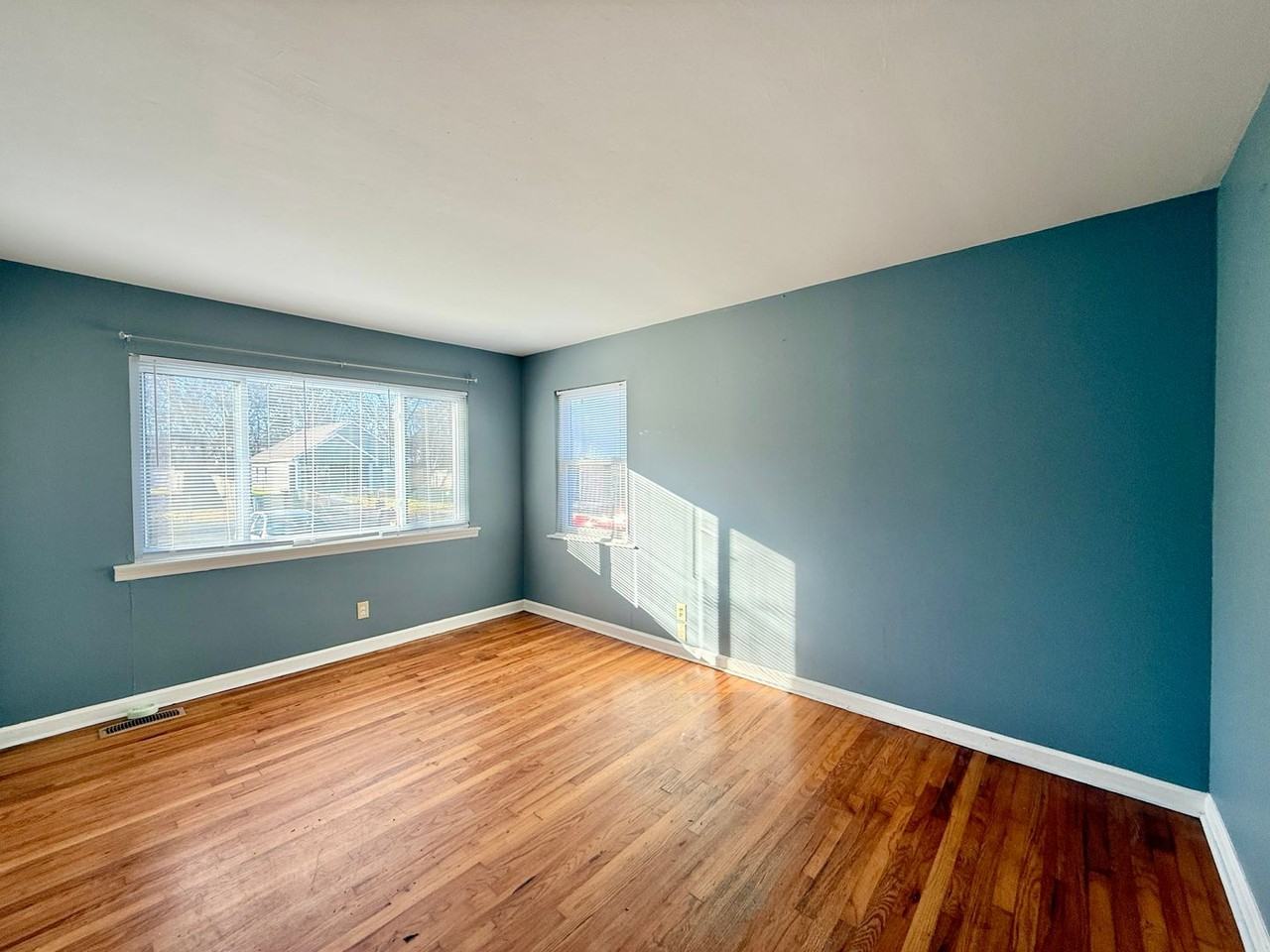 221 Robert E Lee St #A - Photo 2 of 9