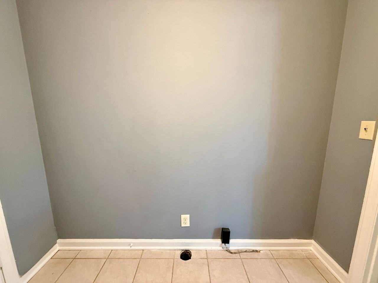 221 Robert E Lee St #A - Photo 6 of 9