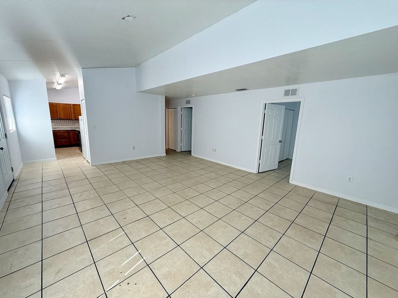 1427 45th Avenue Cir W - Photo 5 of 18