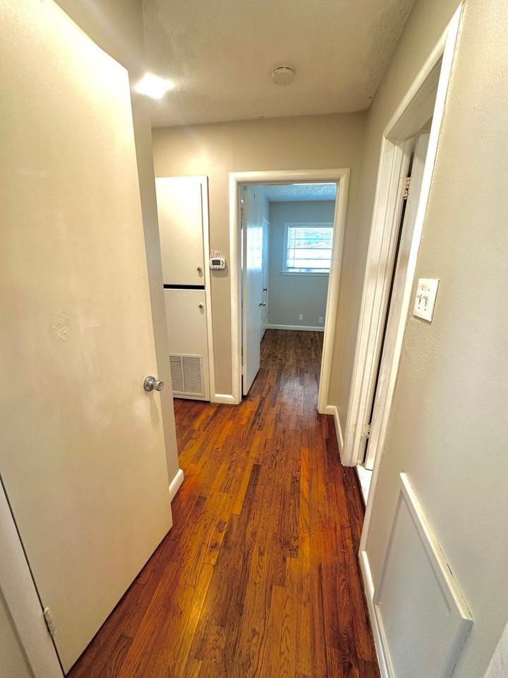 3601 30th St - Photo 4 of 16