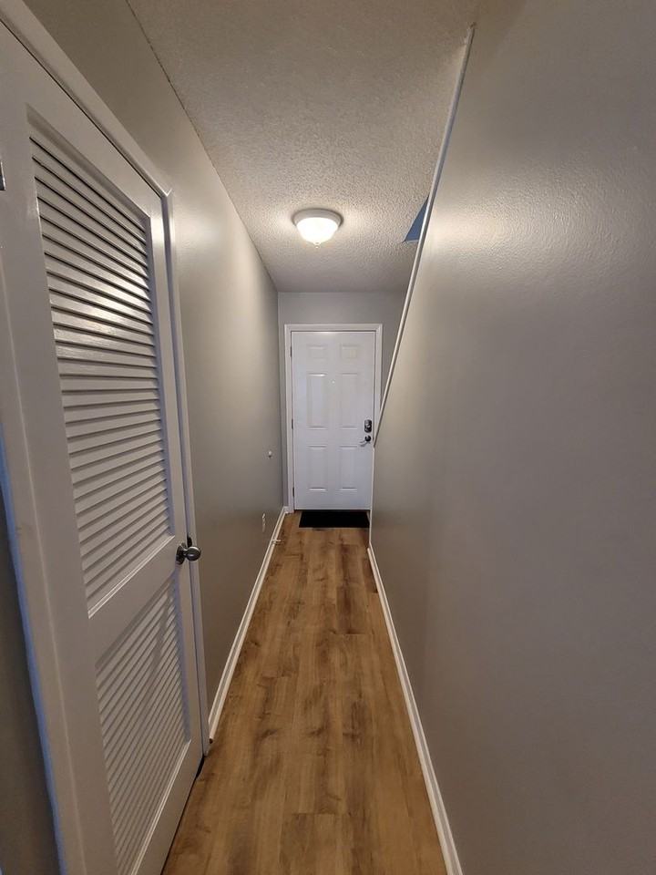 1202 Drake Ave - Photo 2 of 15