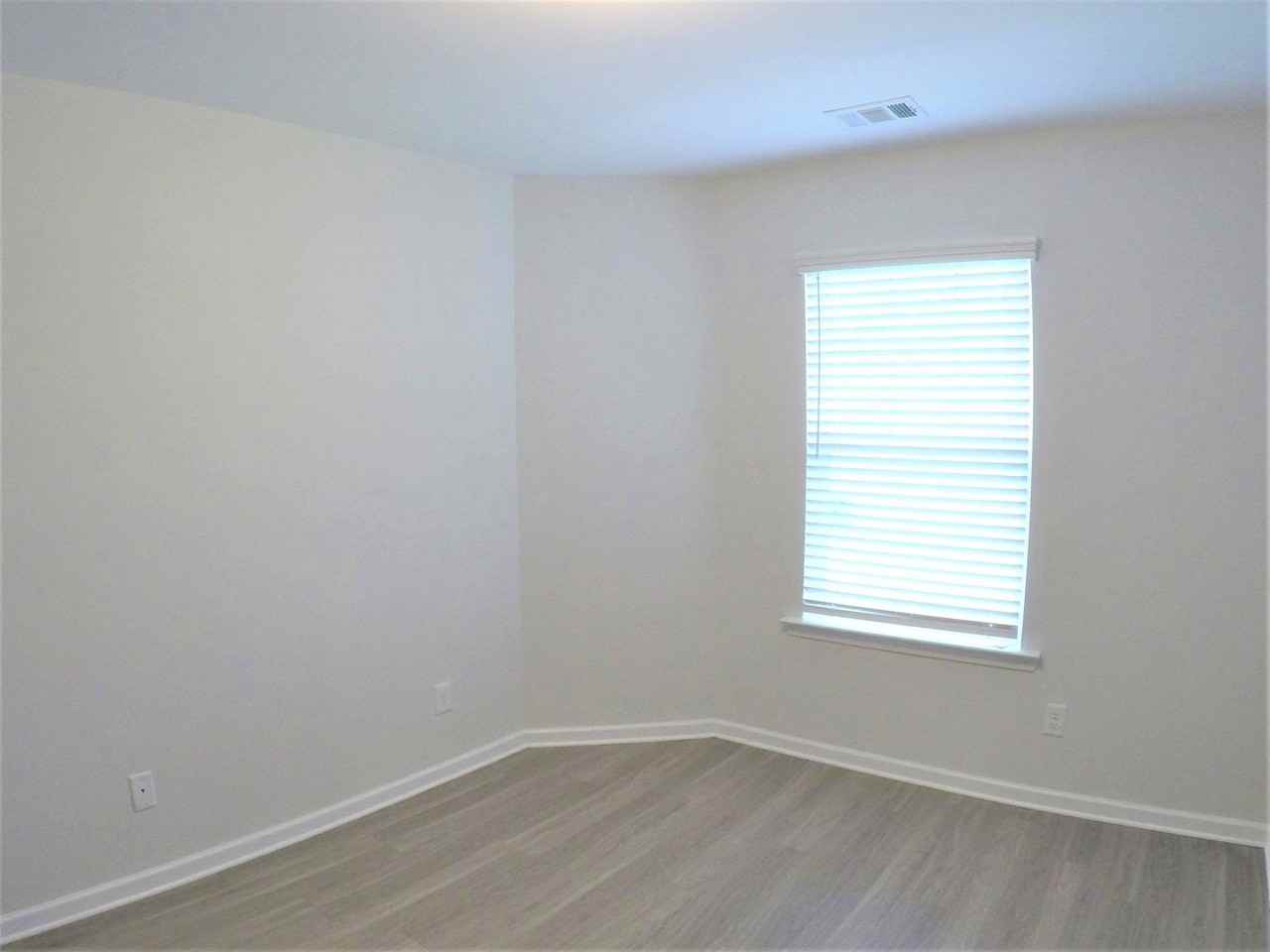 8 St Augustine Way - Photo 4 of 14