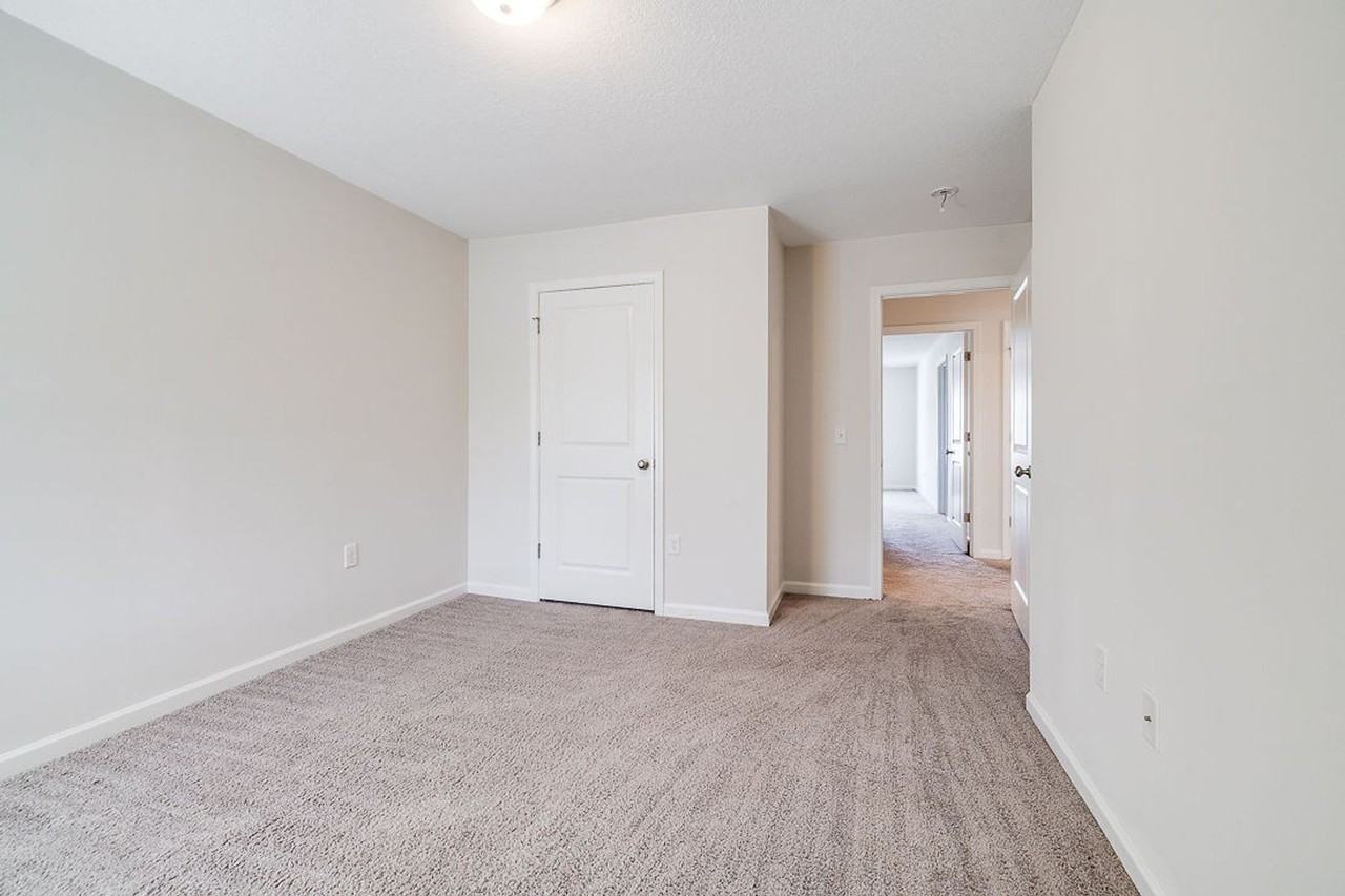 112 Barfield Way - Photo 4 of 24