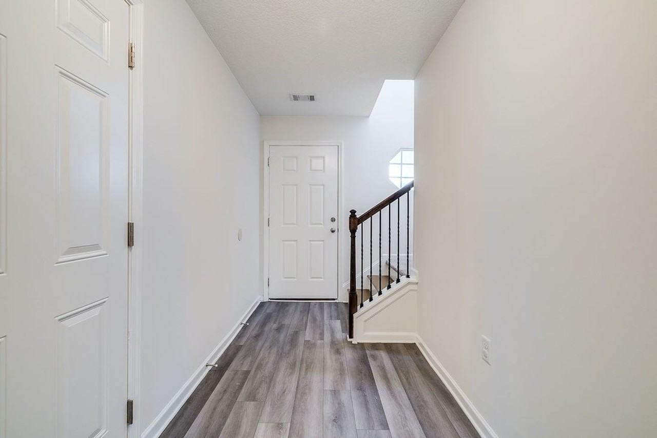 112 Barfield Way - Photo 5 of 24