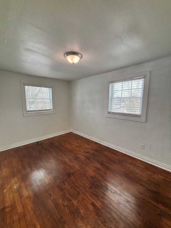 1754 Reynolds St - Photo 7 of 10