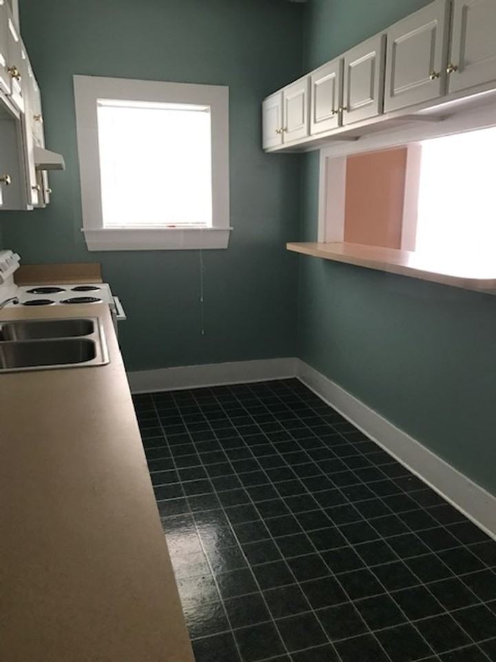 707 Jackson St - Photo 5 of 12