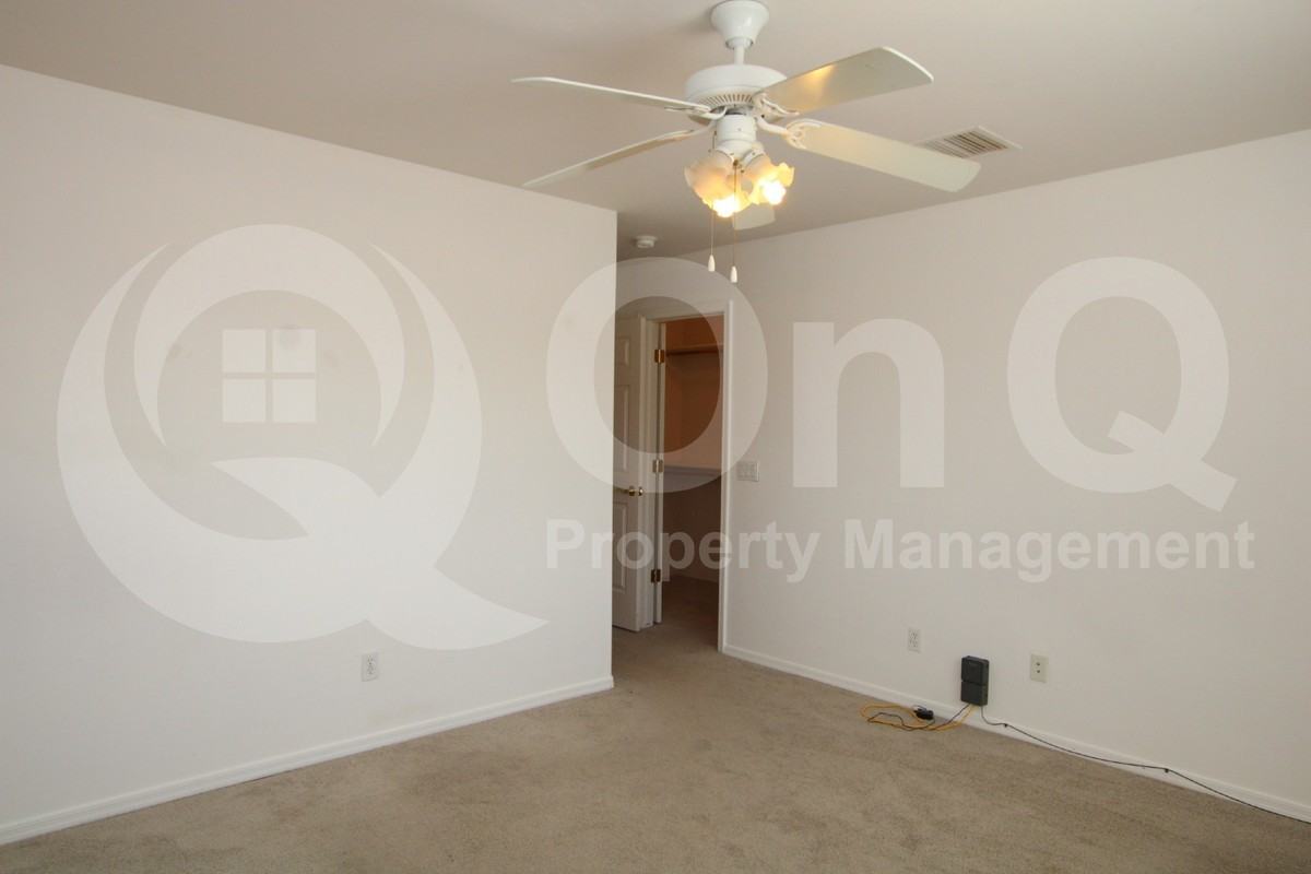 9471 W Troy Dr - Photo 6 of 15