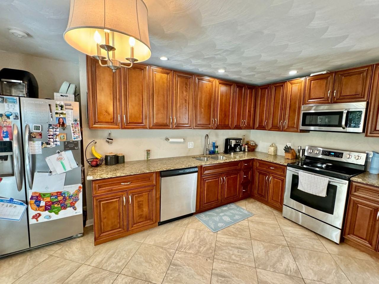 3489 Bertha St - Photo 3 of 20