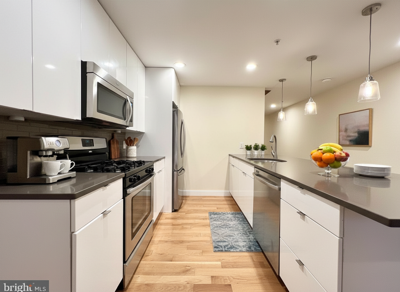 112 Market St - Photo 4 of 15