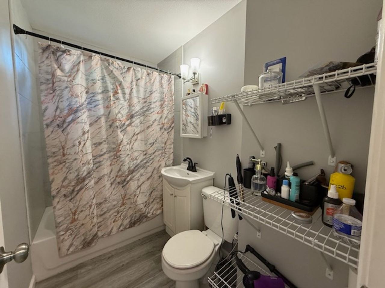 805 E Michigan Ave - Photo 4 of 7