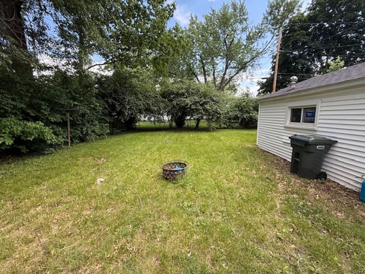 805 E Michigan Ave - Photo 7 of 7