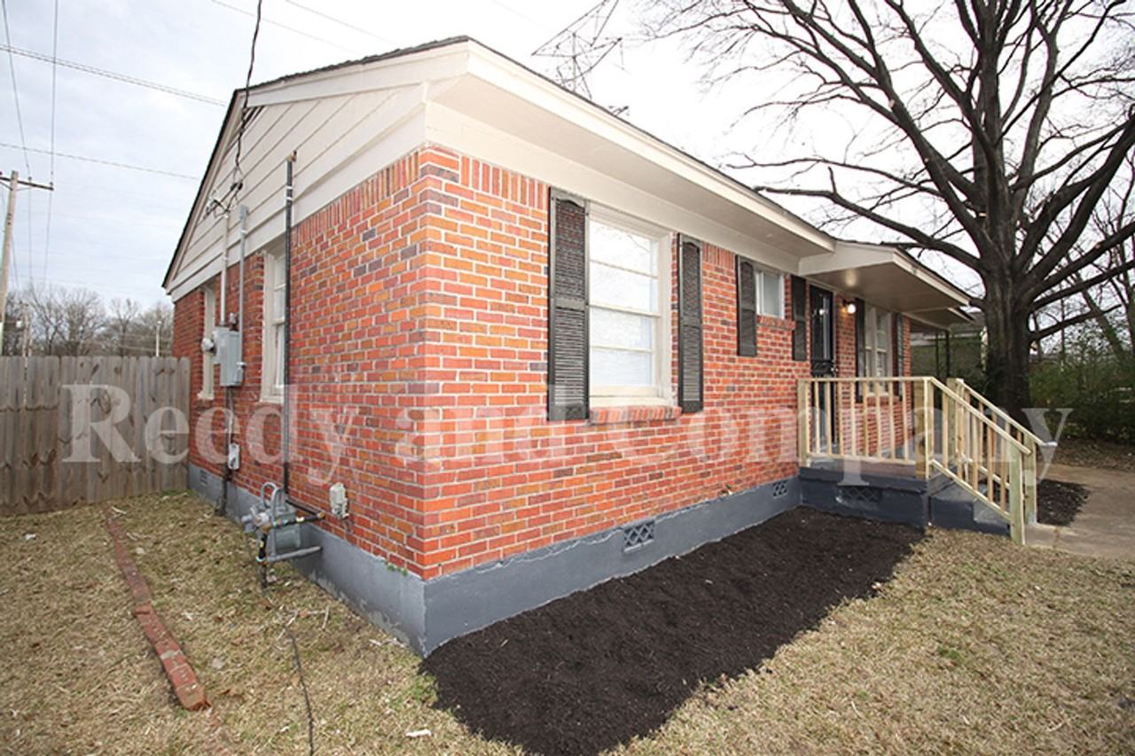 3568 Venable Rd - Photo 2 of 14