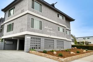 featured image of 4566 Date Ave