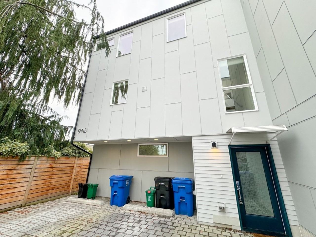 941 N 91st St #B - Photo 5 of 20