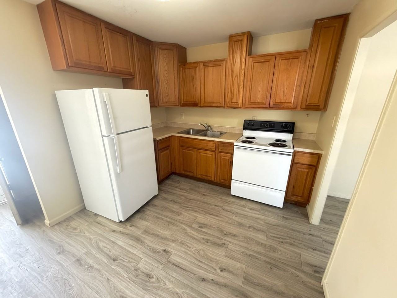 2015 Southwood Dr - Photo 3 of 8