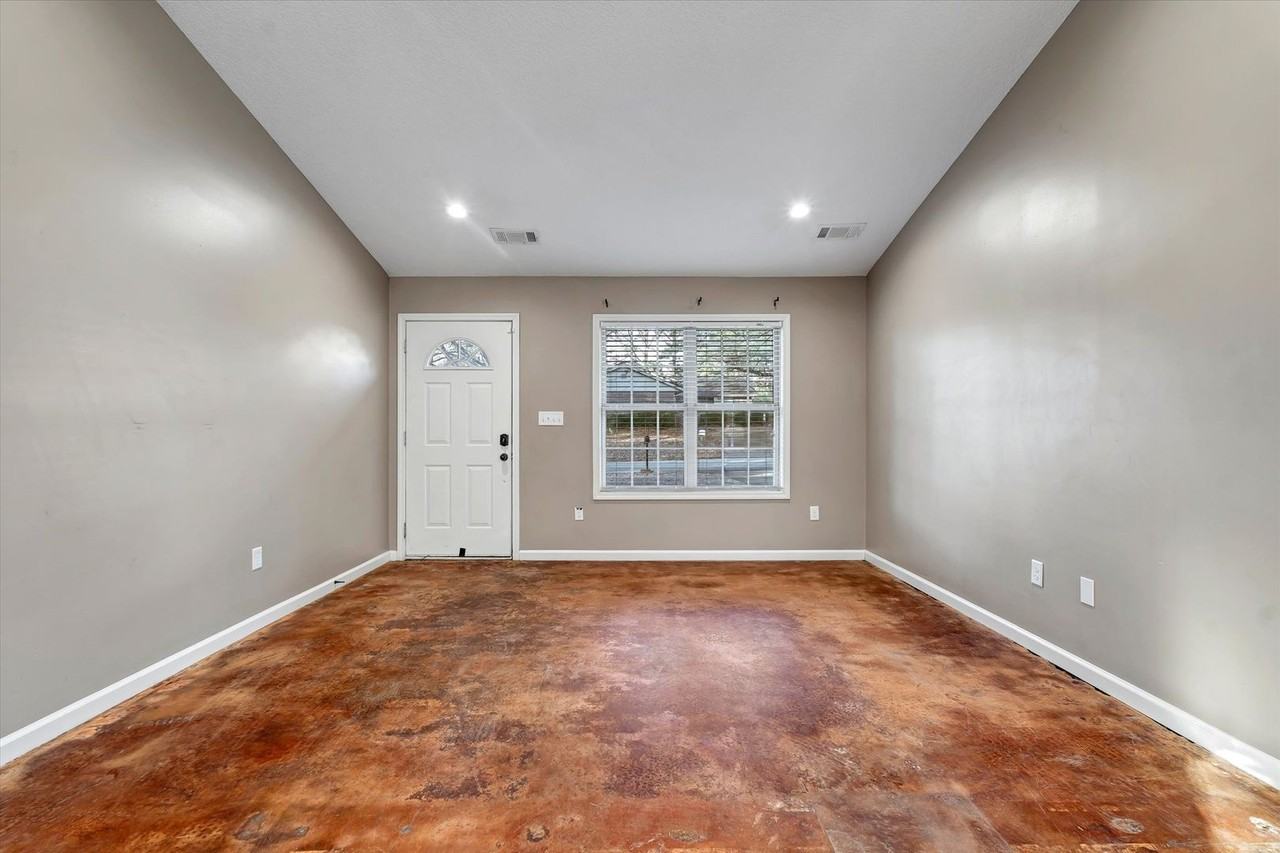 1612 Dupwe Dr - Photo 3 of 14