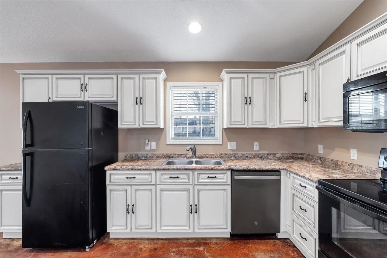 1612 Dupwe Dr - Photo 5 of 14