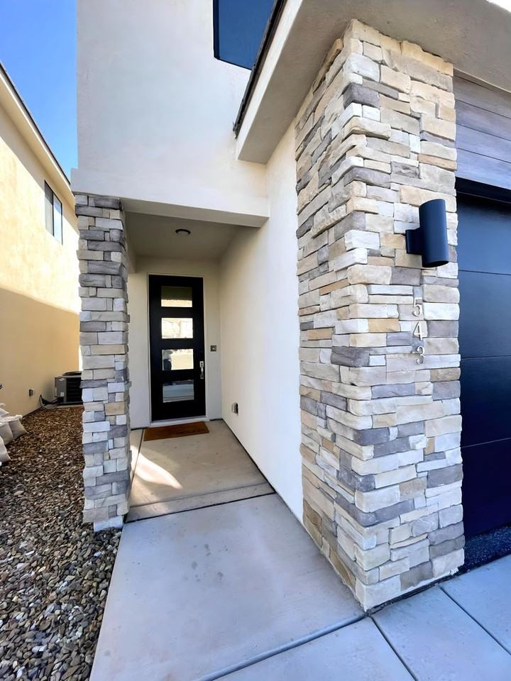 543 S Stewart Creek Cv - Photo 2 of 21