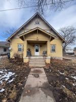 featured image of 320 W 2nd Ave