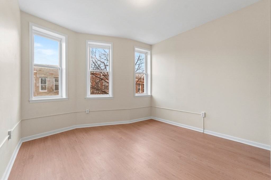 428 E Lorraine Ave #1 - Photo 4 of 21