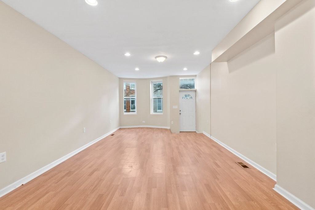 428 E Lorraine Ave #1 - Photo 6 of 21