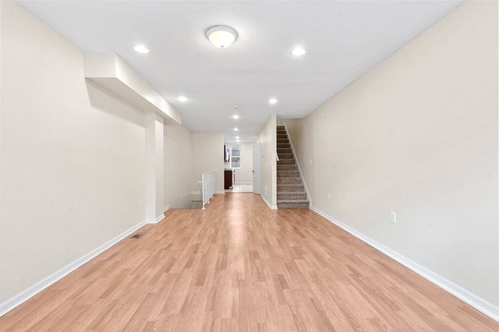 428 E Lorraine Ave #1 - Photo 5 of 21