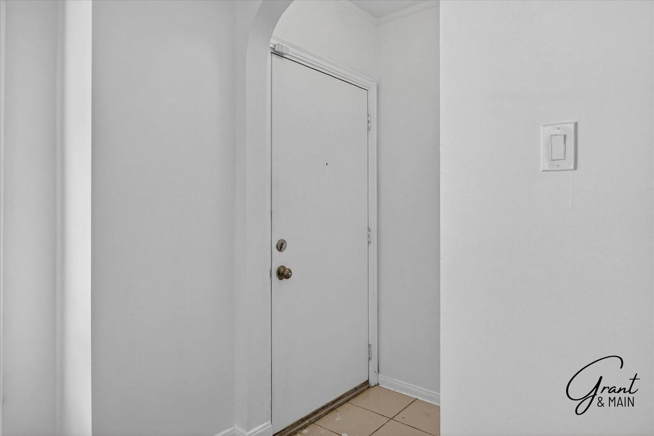 19432 Burt Rd - Photo 6 of 31