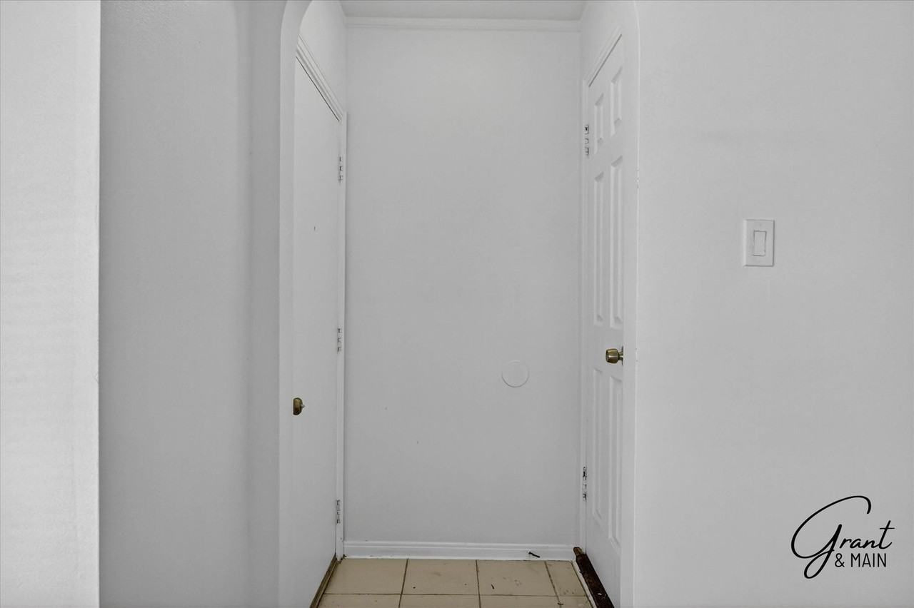 19432 Burt Rd - Photo 7 of 31