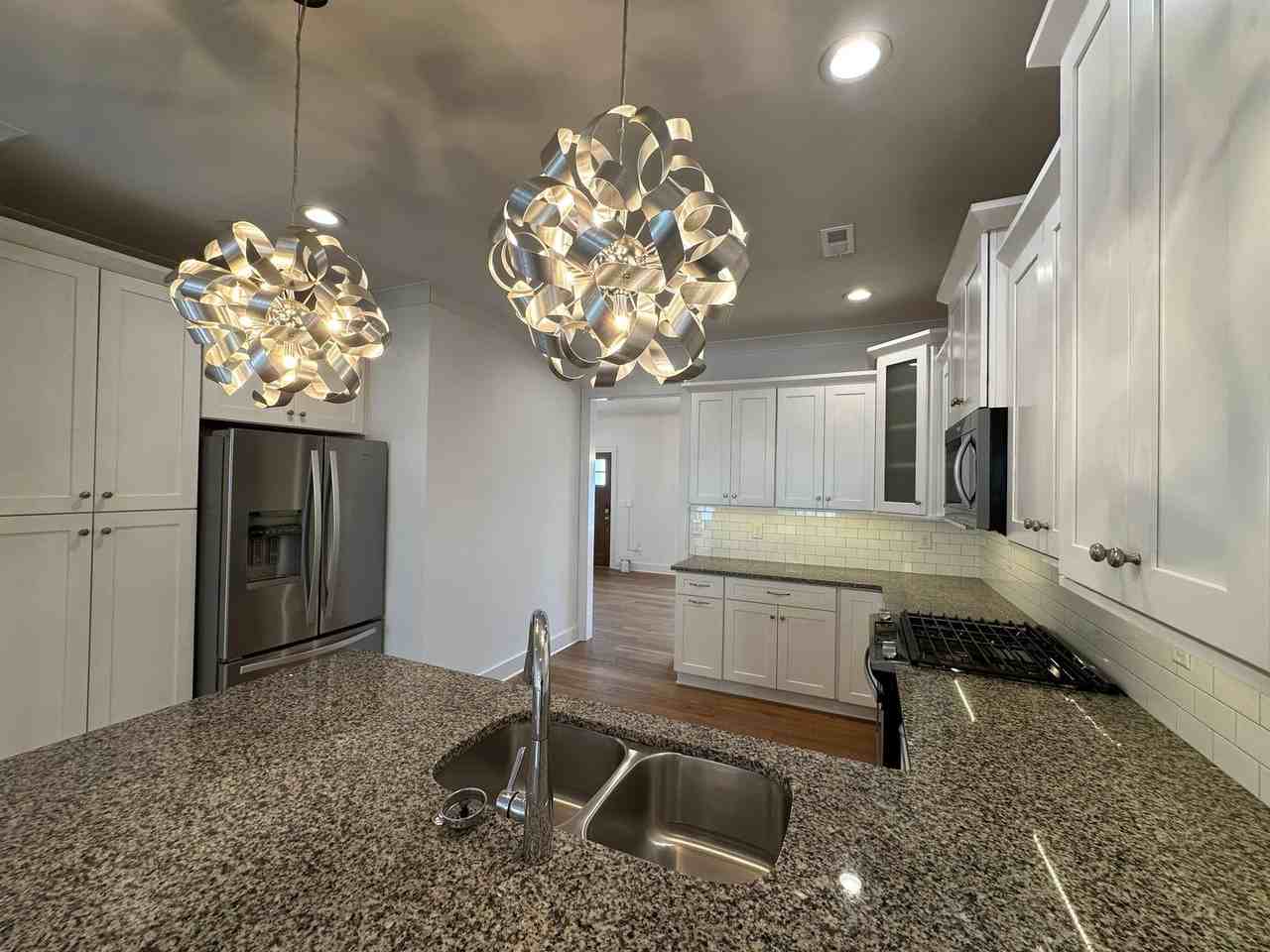 220 220 Princeton Gardens Drive - Photo 7 of 50