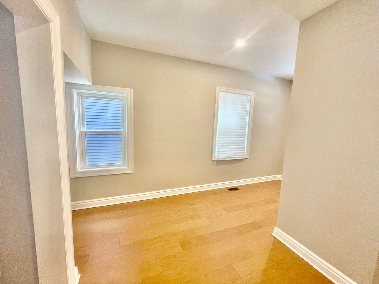 720 Nevin Ave - Photo 7 of 32