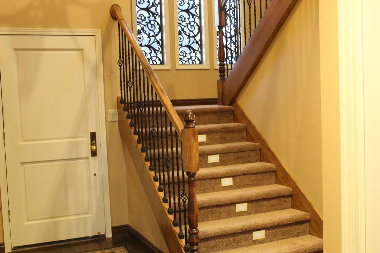 1800 Ruby View Dr #2 - Photo 4 of 25