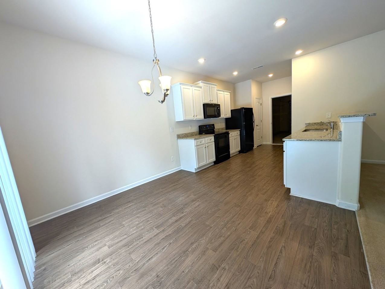 8321 Kneller St - Photo 6 of 23