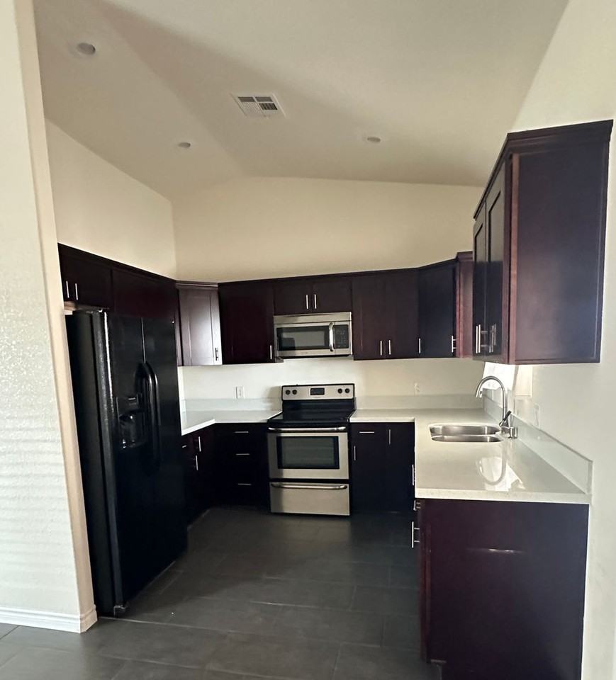 10266 S Tornado Ave - Photo 2 of 12