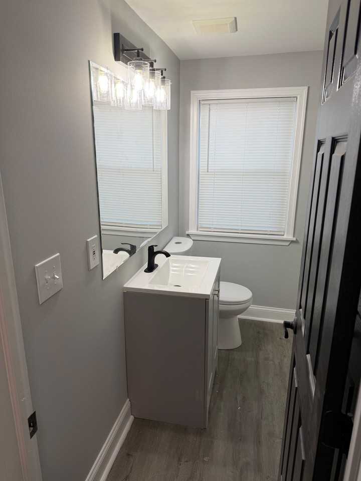 1271 1271 Limit Avenue - BB W/Bath $850 Available - Photo 7 of 19