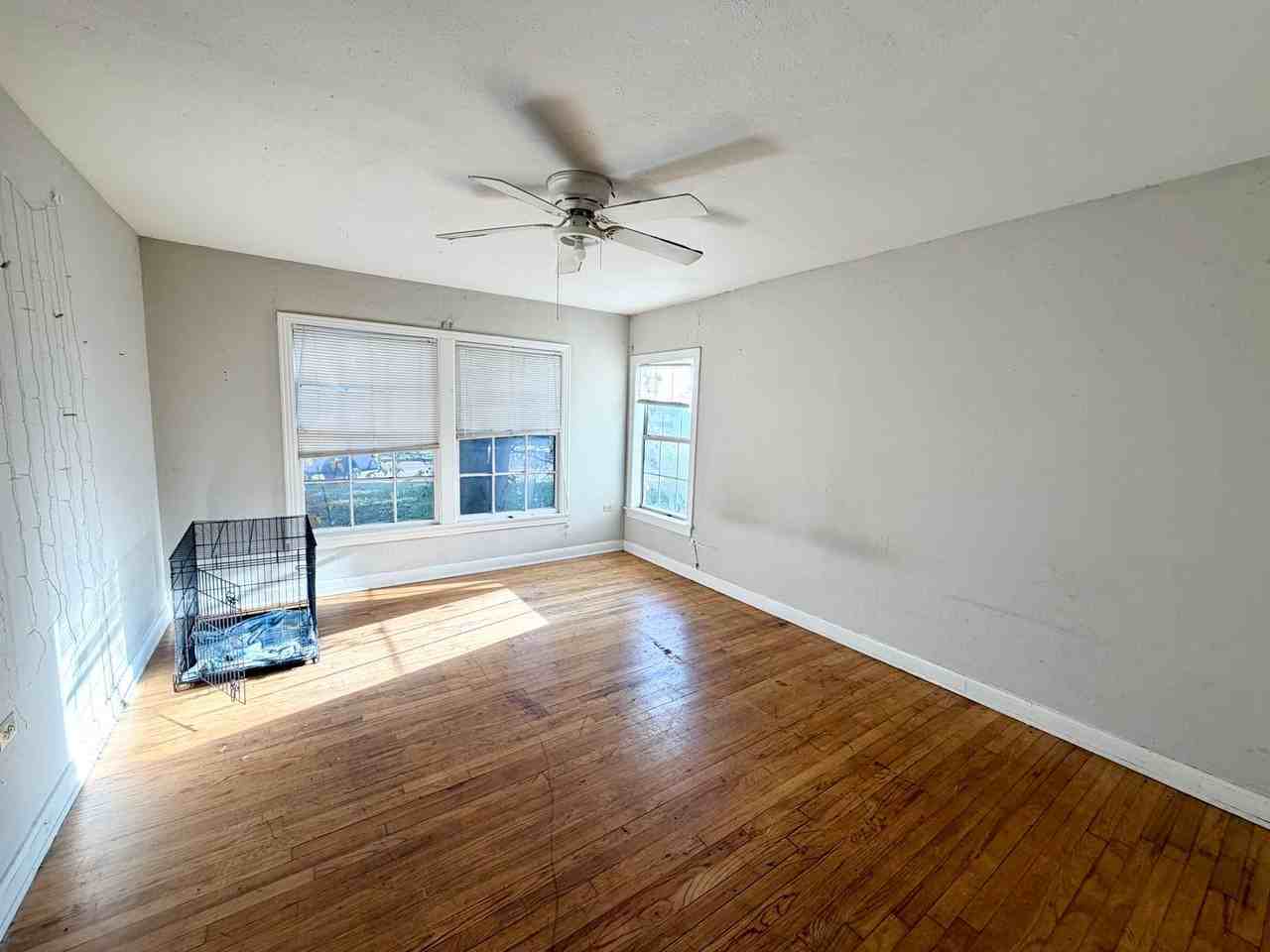 3001 Colonial Ave - Photo 3 of 11