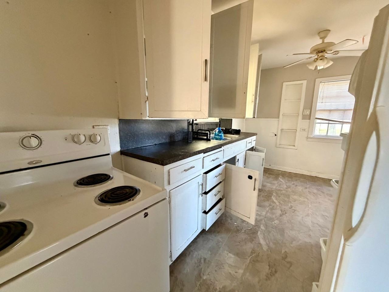 3001 Colonial Ave - Photo 4 of 11