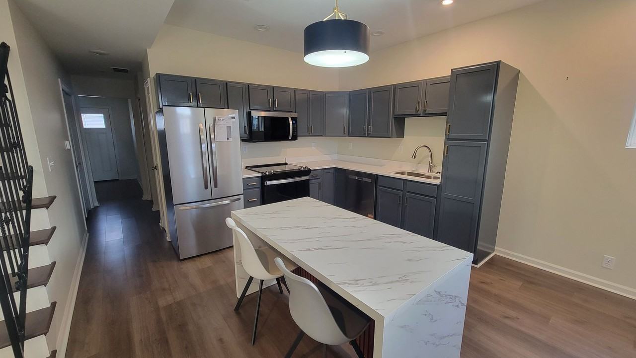 1357 S Shelby St - Photo 4 of 20