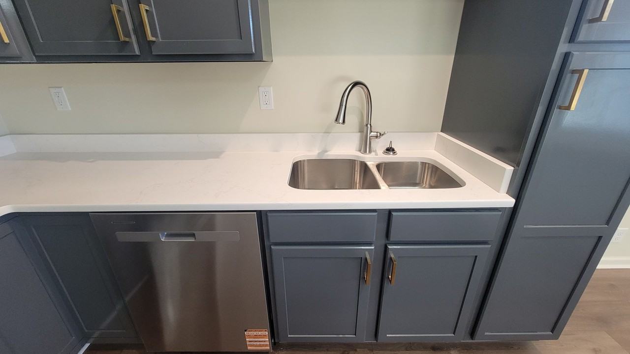 1357 S Shelby St - Photo 7 of 20