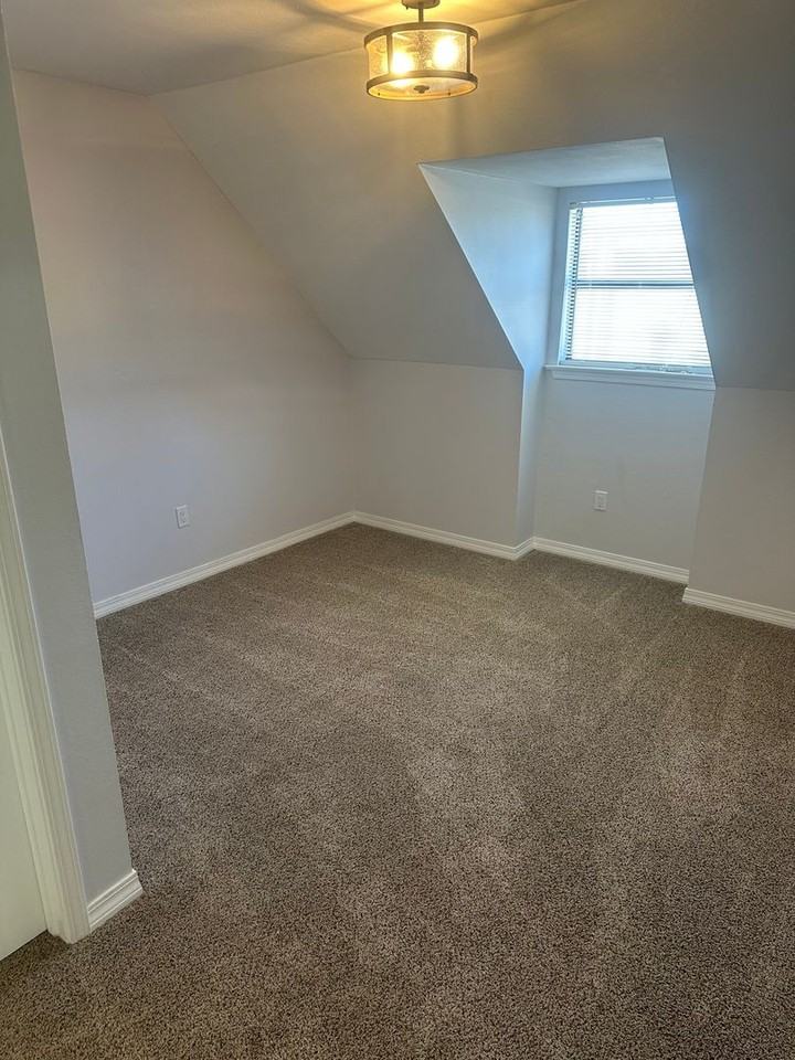 3 Hollycrest Blvd - Photo 7 of 13