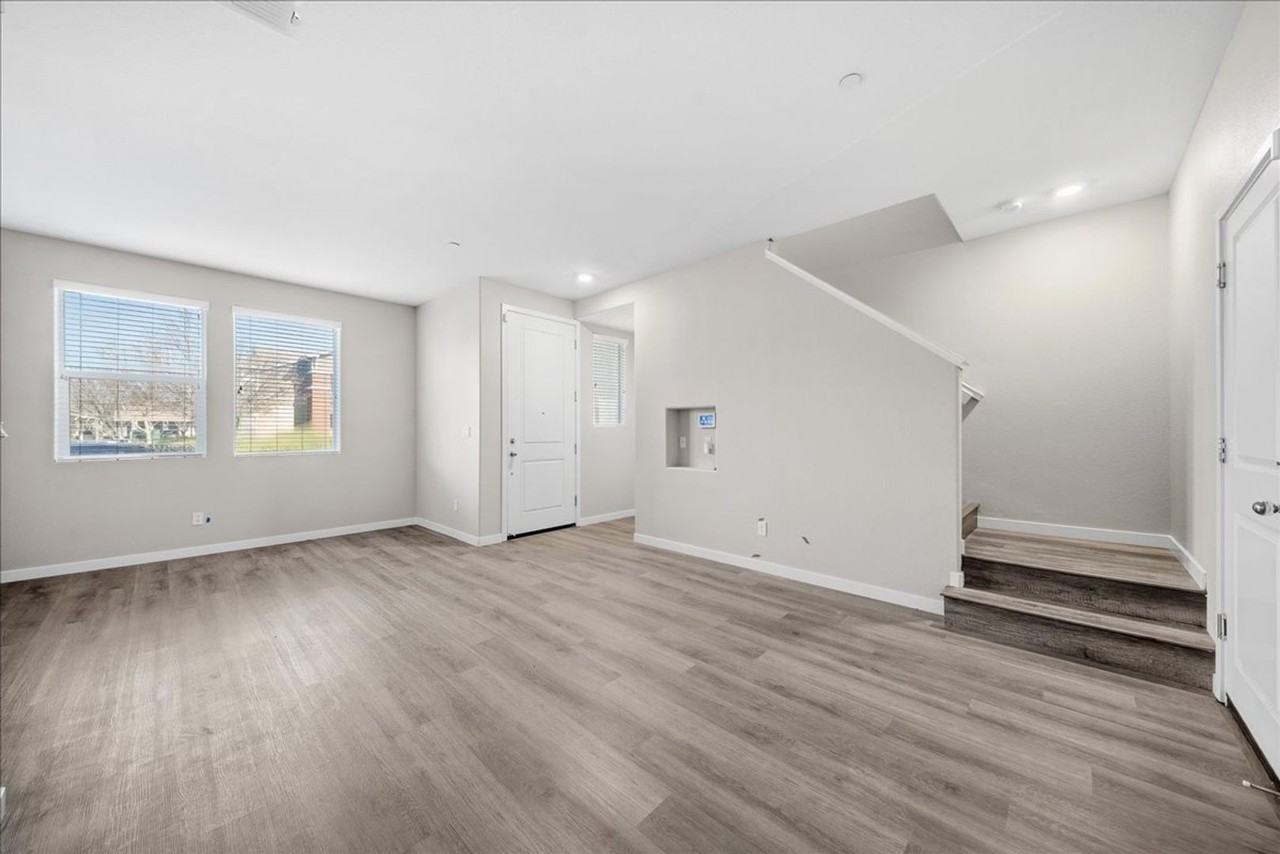 2516 Prosper Rd - Photo 4 of 25