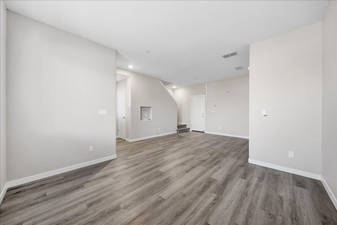 2516 Prosper Rd - Photo 6 of 25