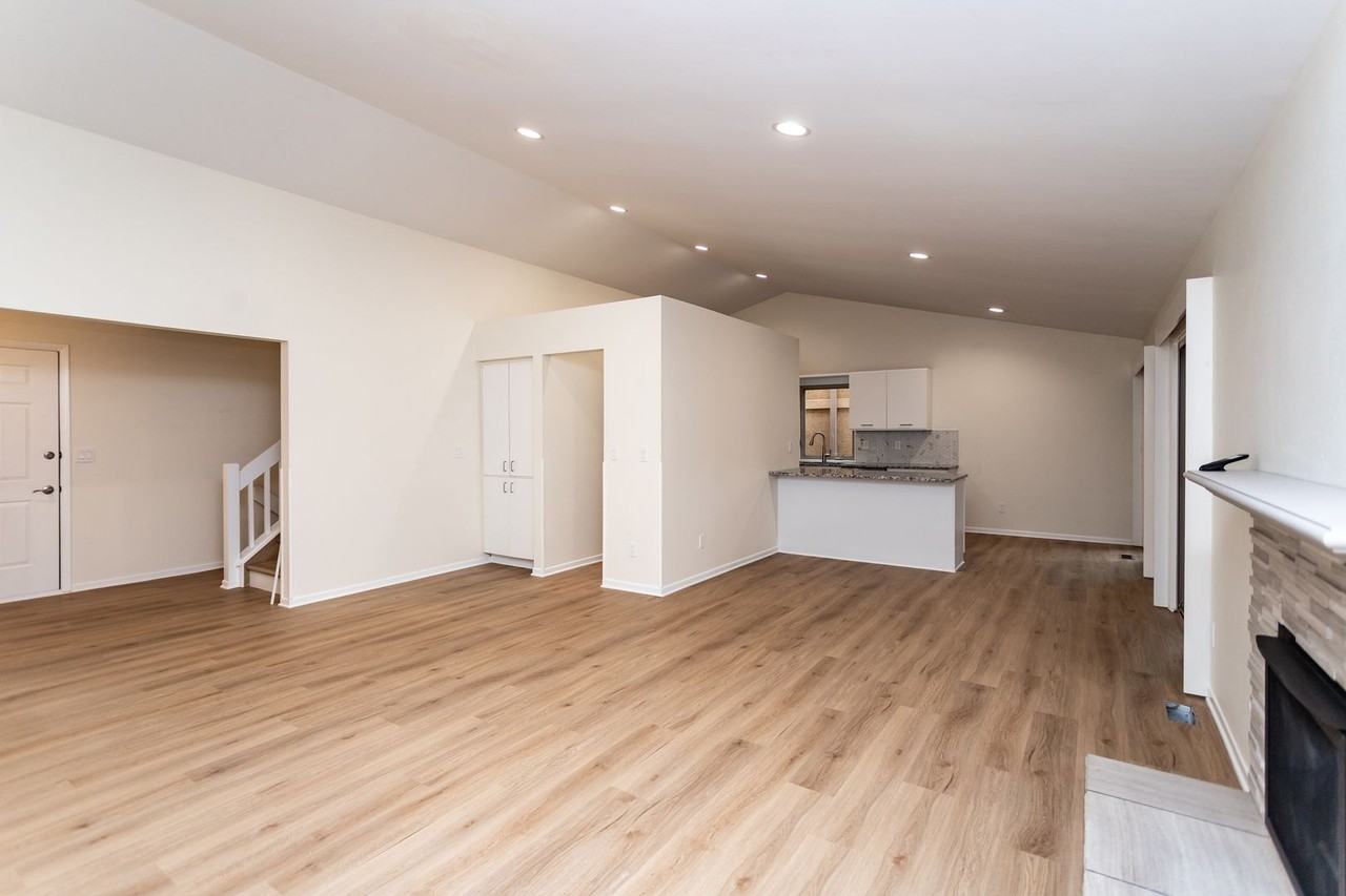 2152 Glenhill Rd - Photo 7 of 40