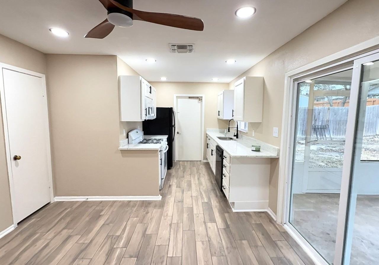 4119 Ramsgate St - Photo 4 of 14