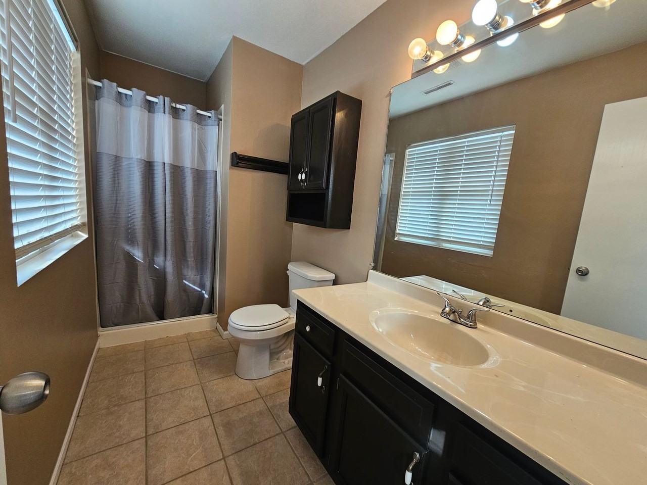 2995 Baker St - Photo 4 of 16