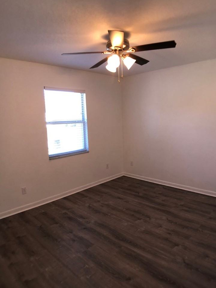 3231 Marigold Dr - Photo 5 of 12