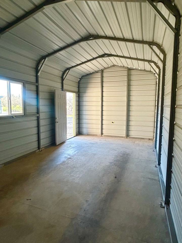 2719 Rodeo Ave - Photo 4 of 12