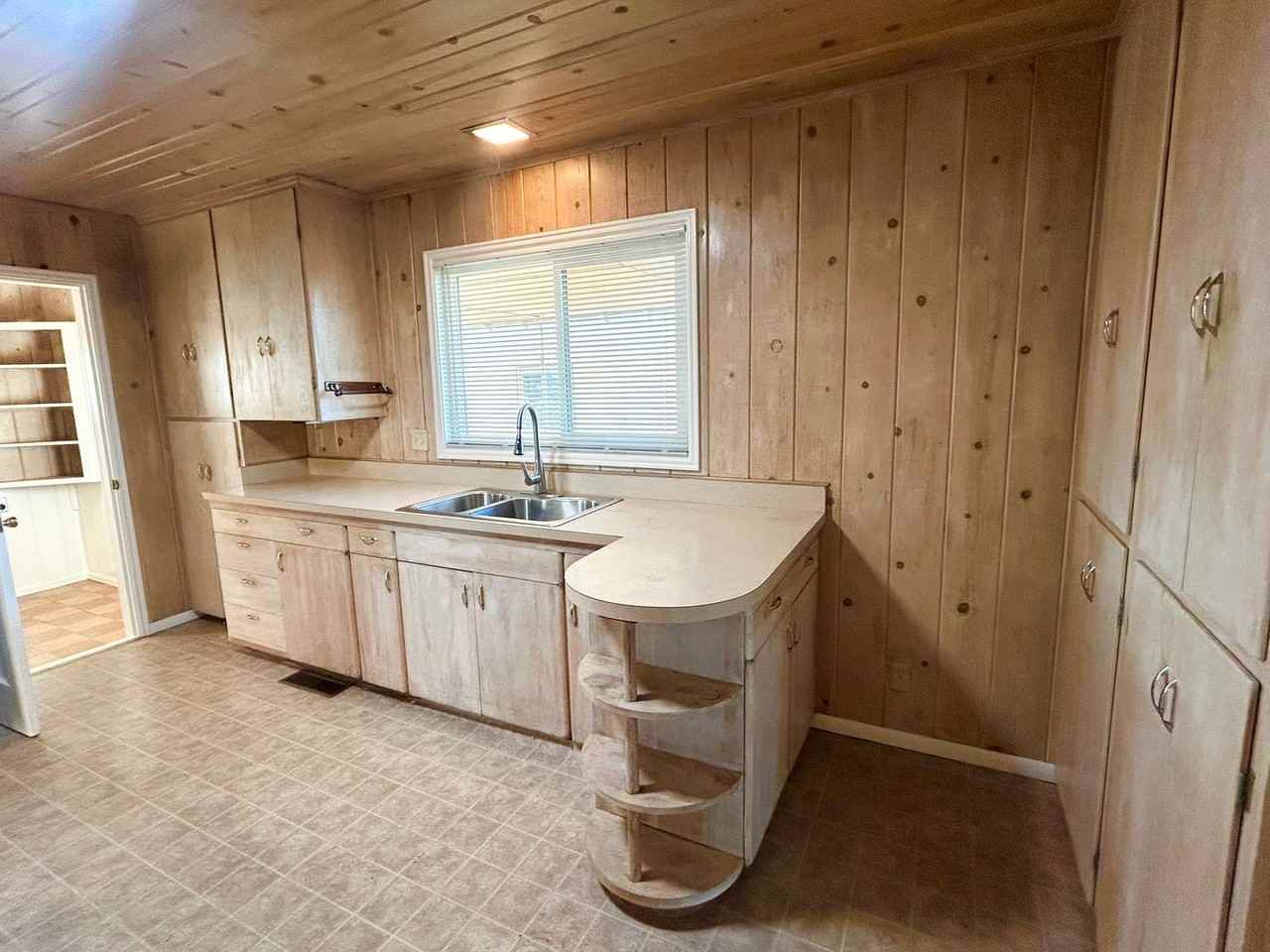 2719 Rodeo Ave - Photo 7 of 12