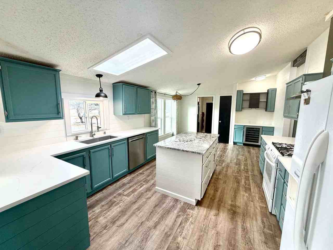 5333 S Santa Claus Ave - Photo 2 of 41