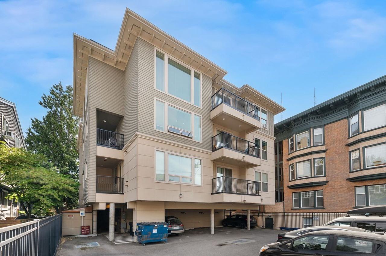 The 1811 Apartments - Photo 3 of 28