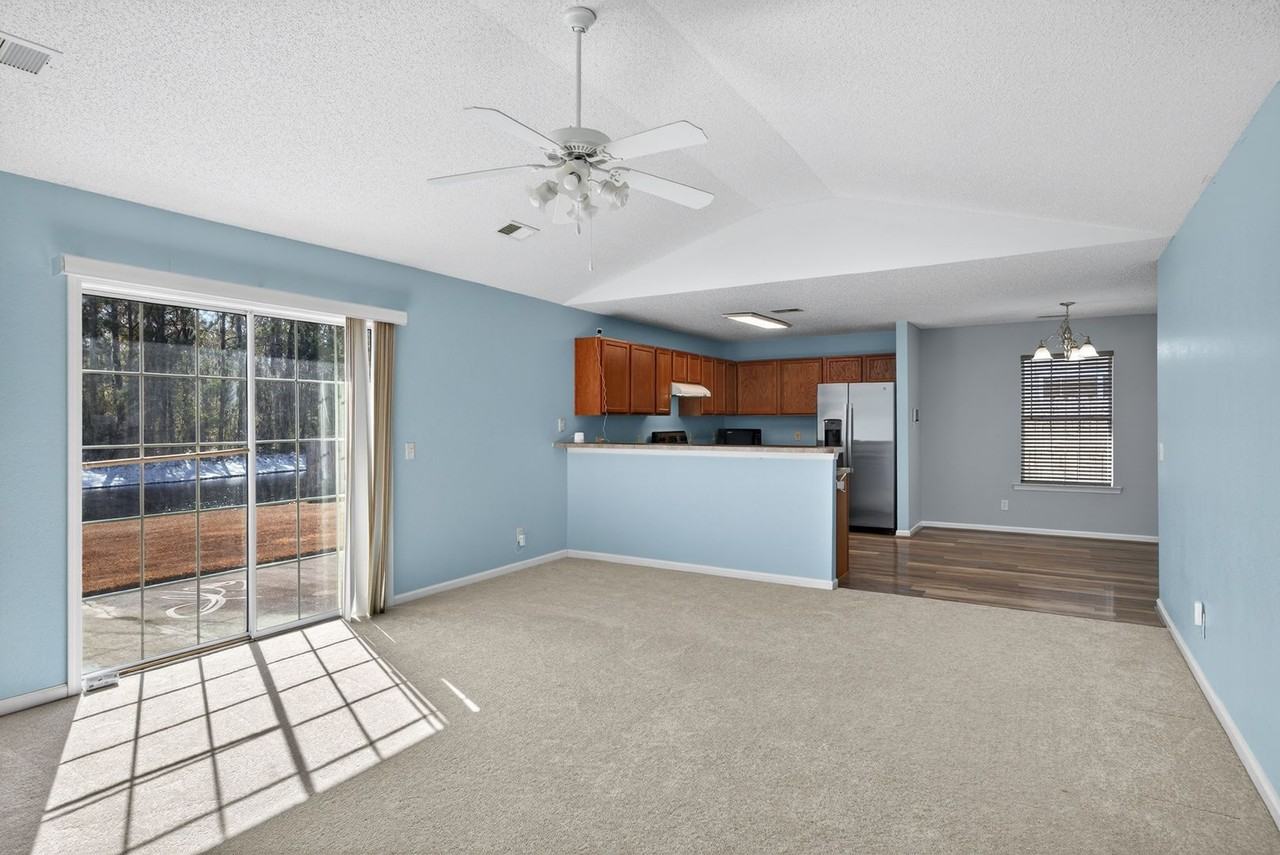 12 Stemson Way - Photo 4 of 23